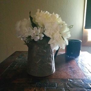 Vintage metal can Home Garden 1861